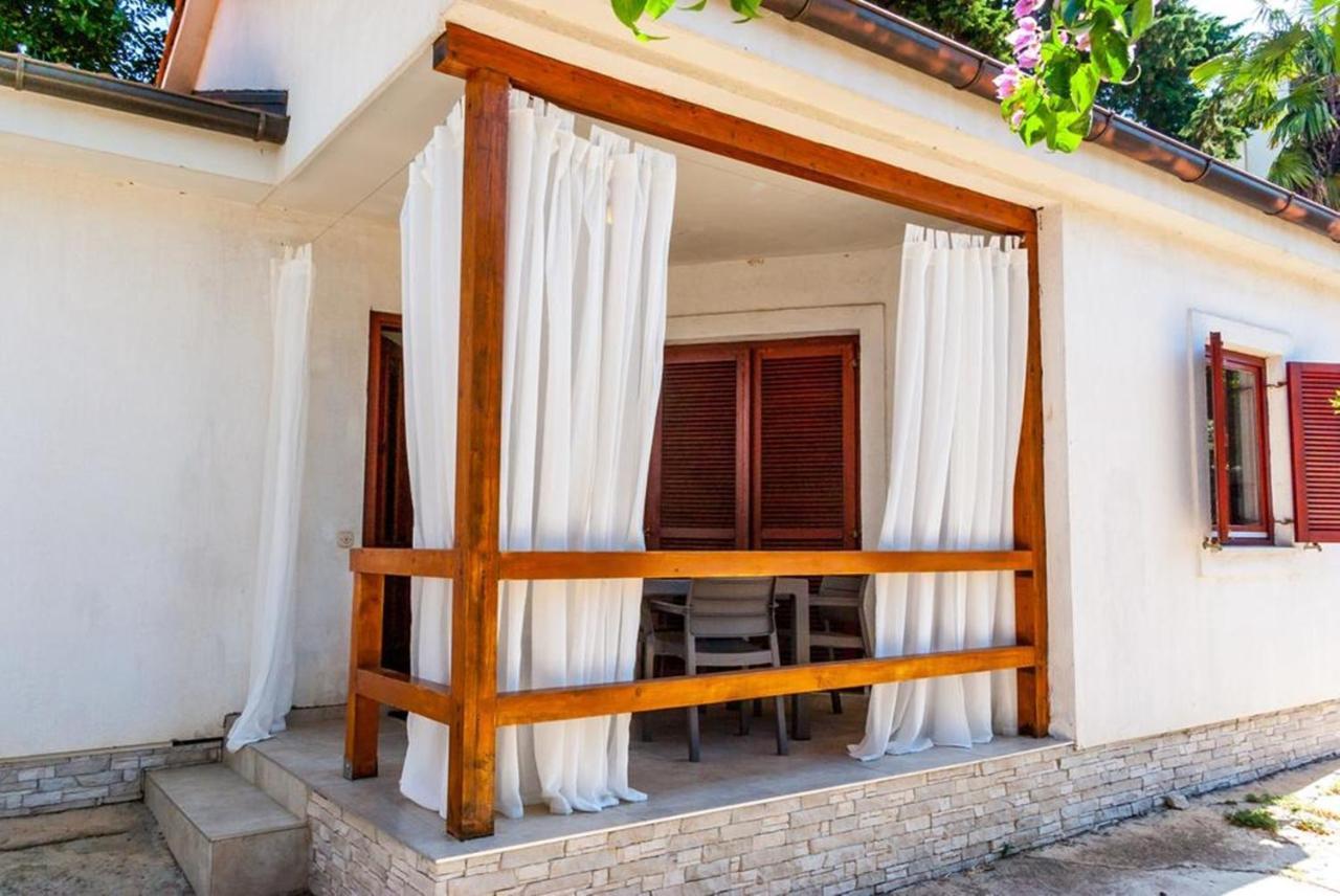 Villa Mediterranea - Apartments Μεντουλίν Εξωτερικό φωτογραφία