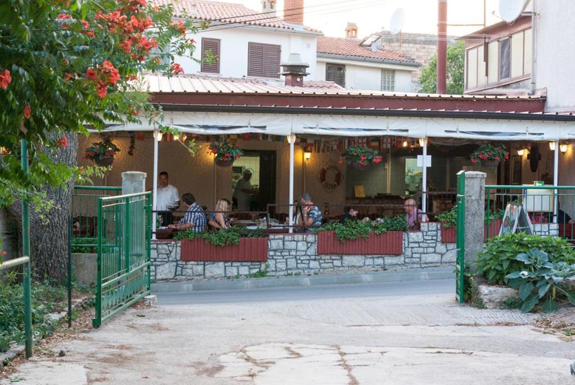 Villa Mediterranea - Apartments Μεντουλίν Δωμάτιο φωτογραφία
